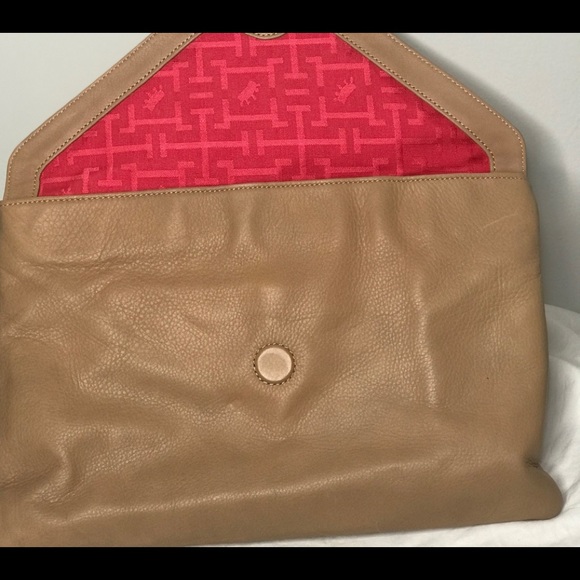 Tan Elaine Turner Clutch - Picture 4 of 7